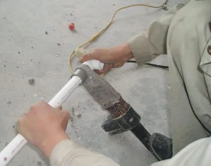 玉屏漏水维修电话